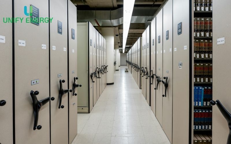 Hệ thống pin lưu trữ năng lượng là gì? Ưu điểm và ứng dụng chi tiết